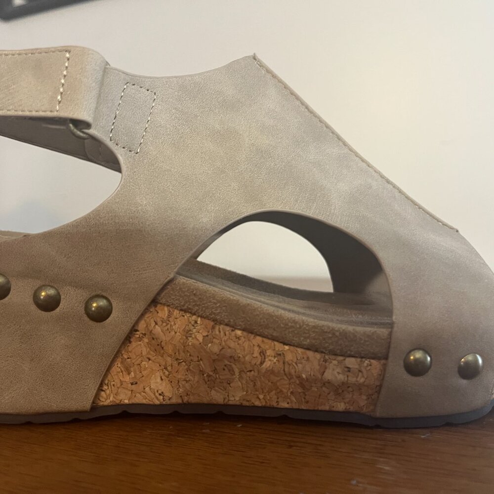 Pierre Dumas Chantal Taupe Sz. 8.5